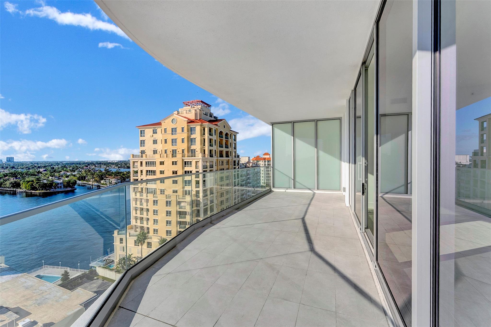 SELENE OCEANFRONT RESIDEN - Residential