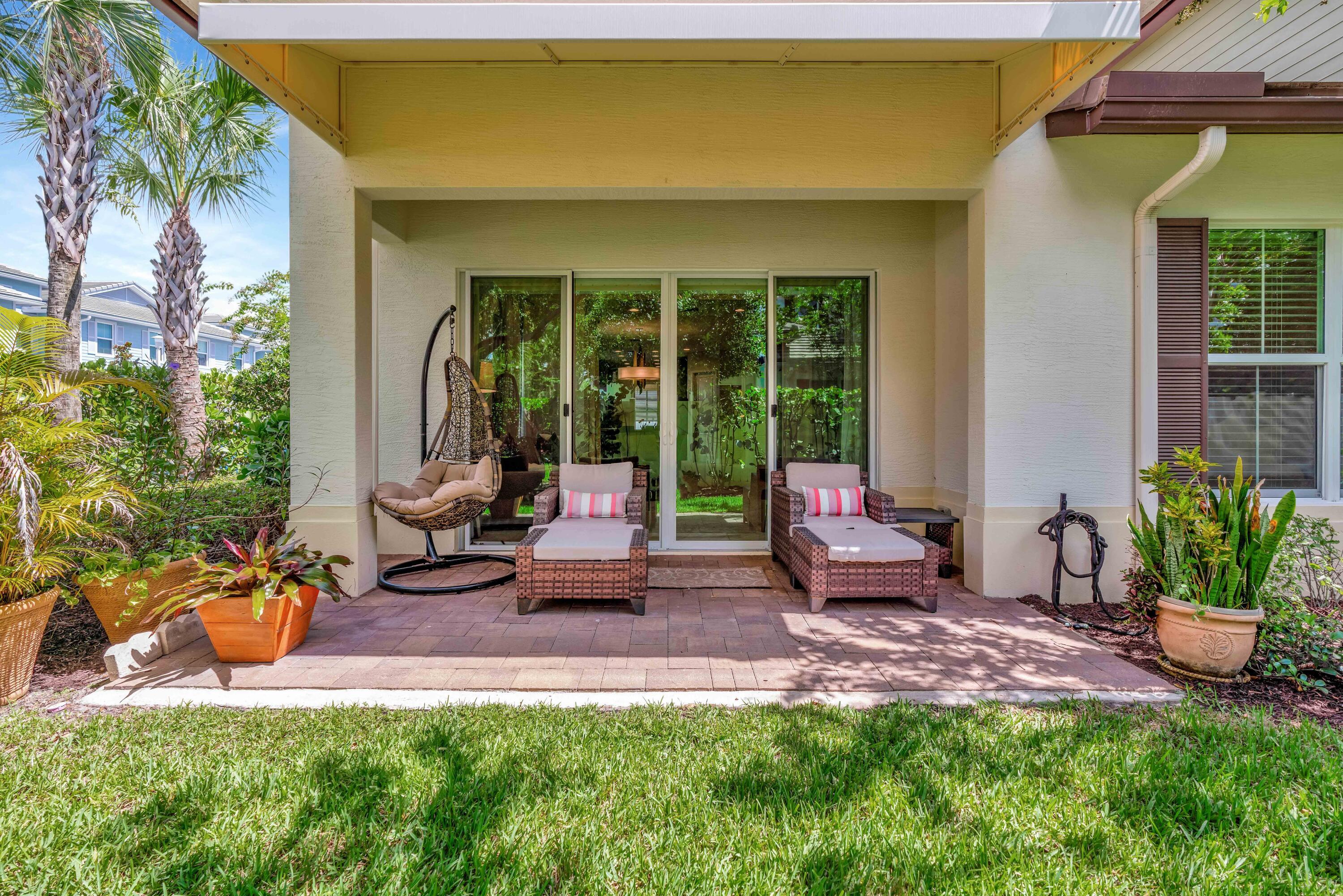 POINTE MIDTOWN - Residential Lease