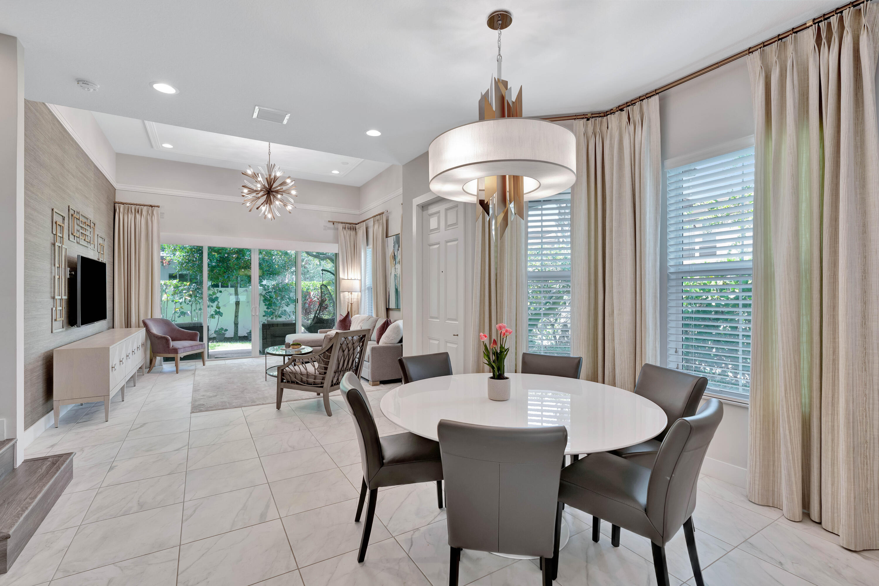 POINTE MIDTOWN - Residential Lease