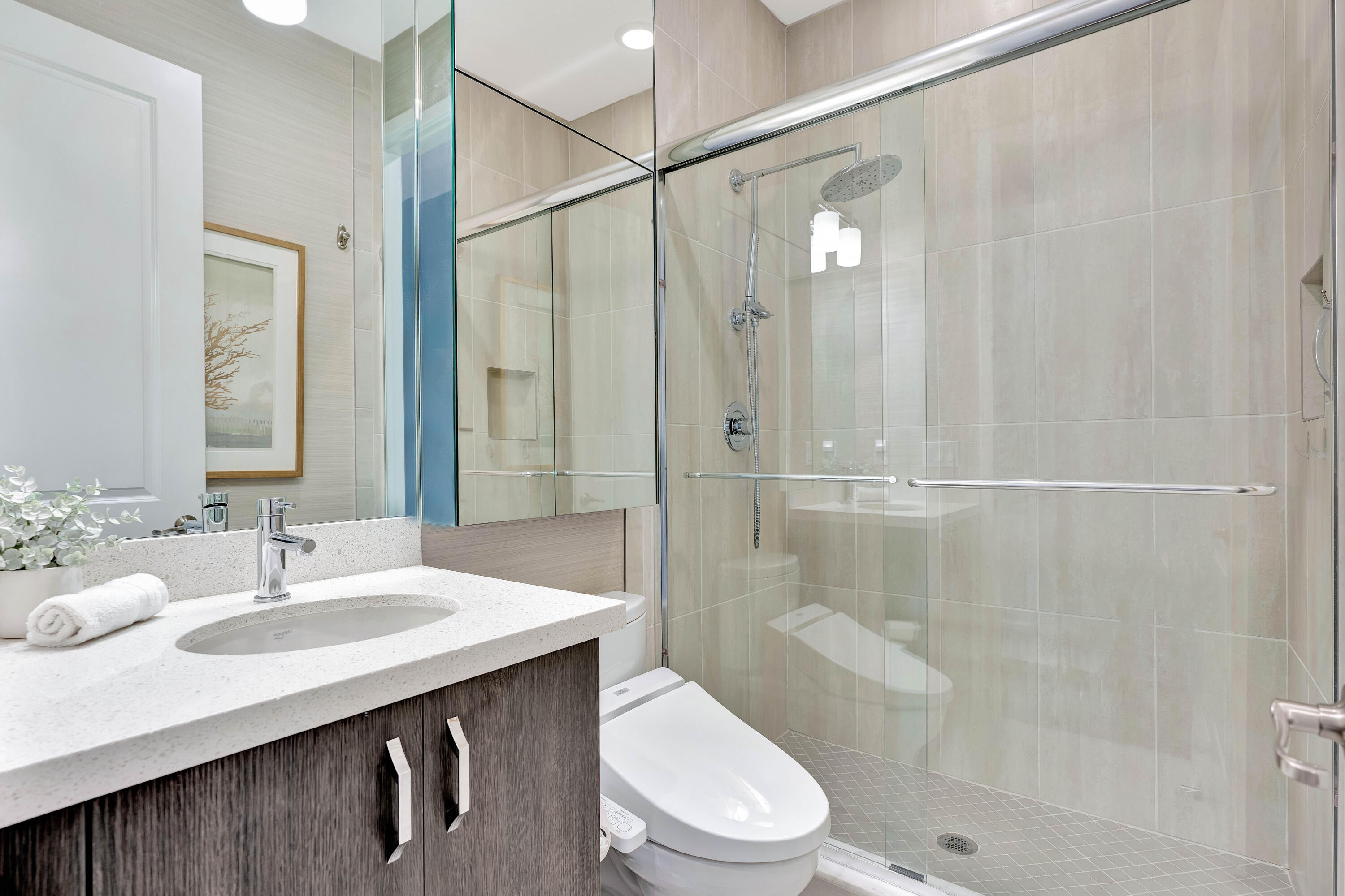 POINTE MIDTOWN - Residential Lease