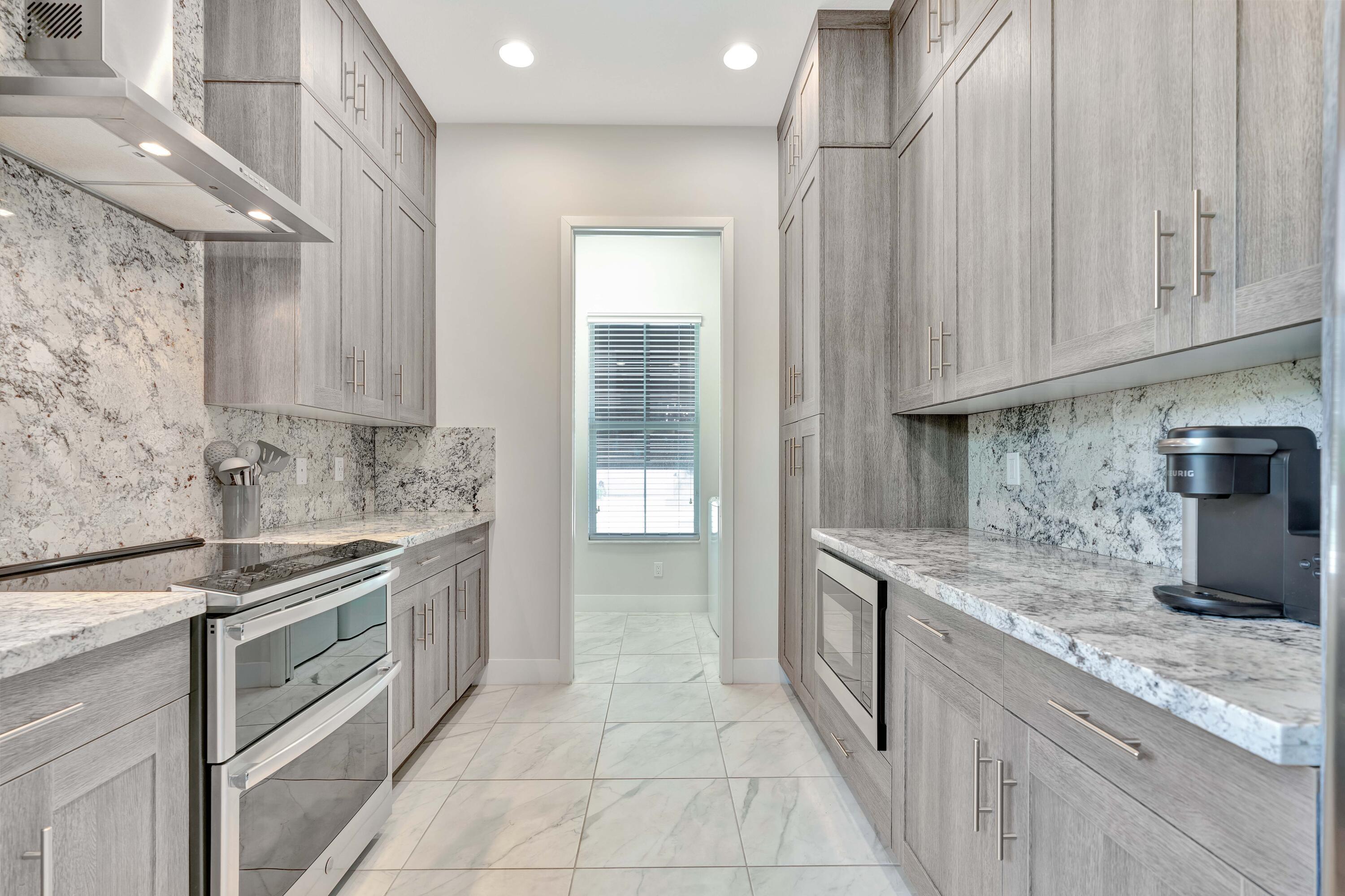 POINTE MIDTOWN - Residential Lease