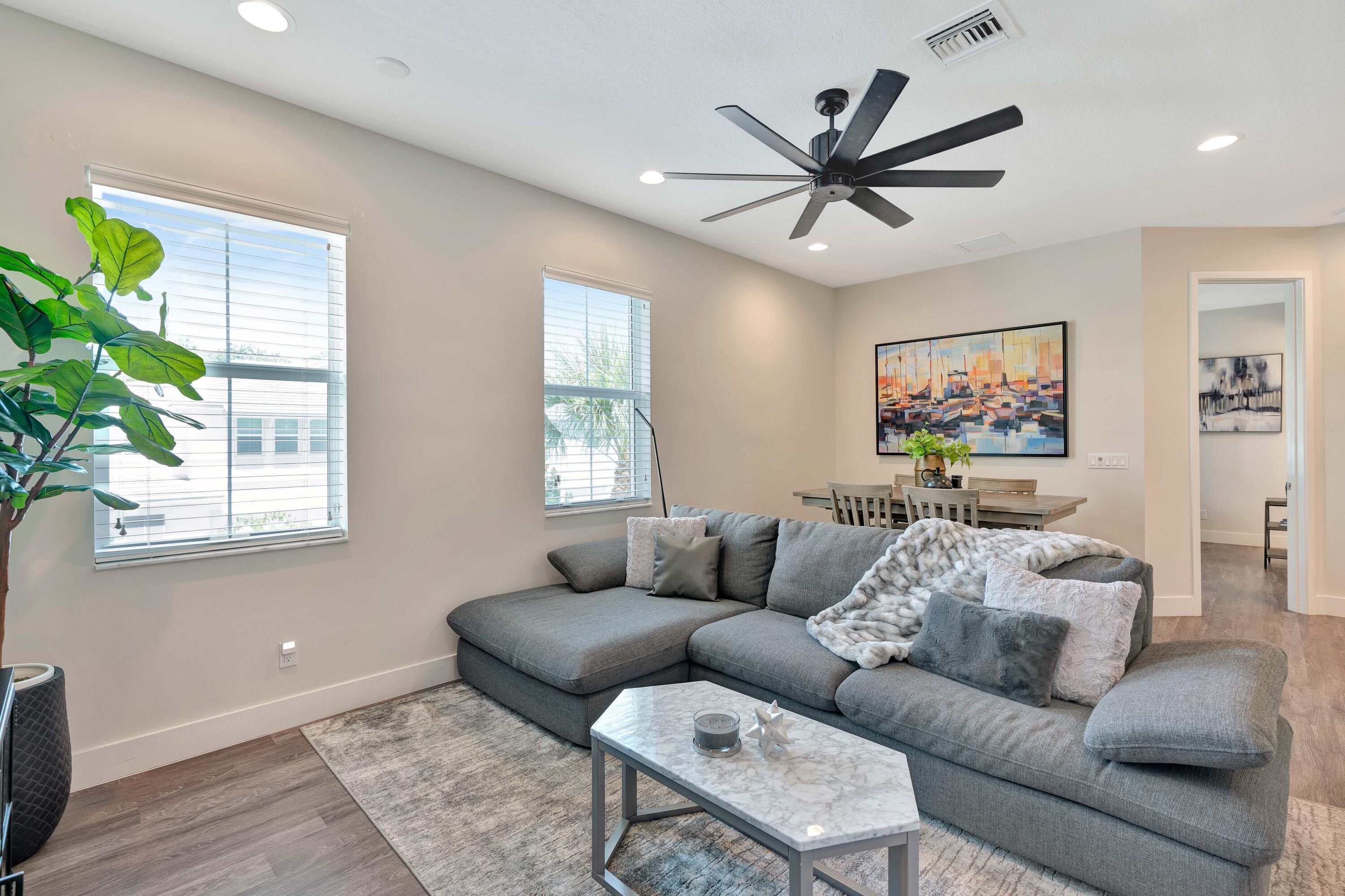 POINTE MIDTOWN - Residential Lease