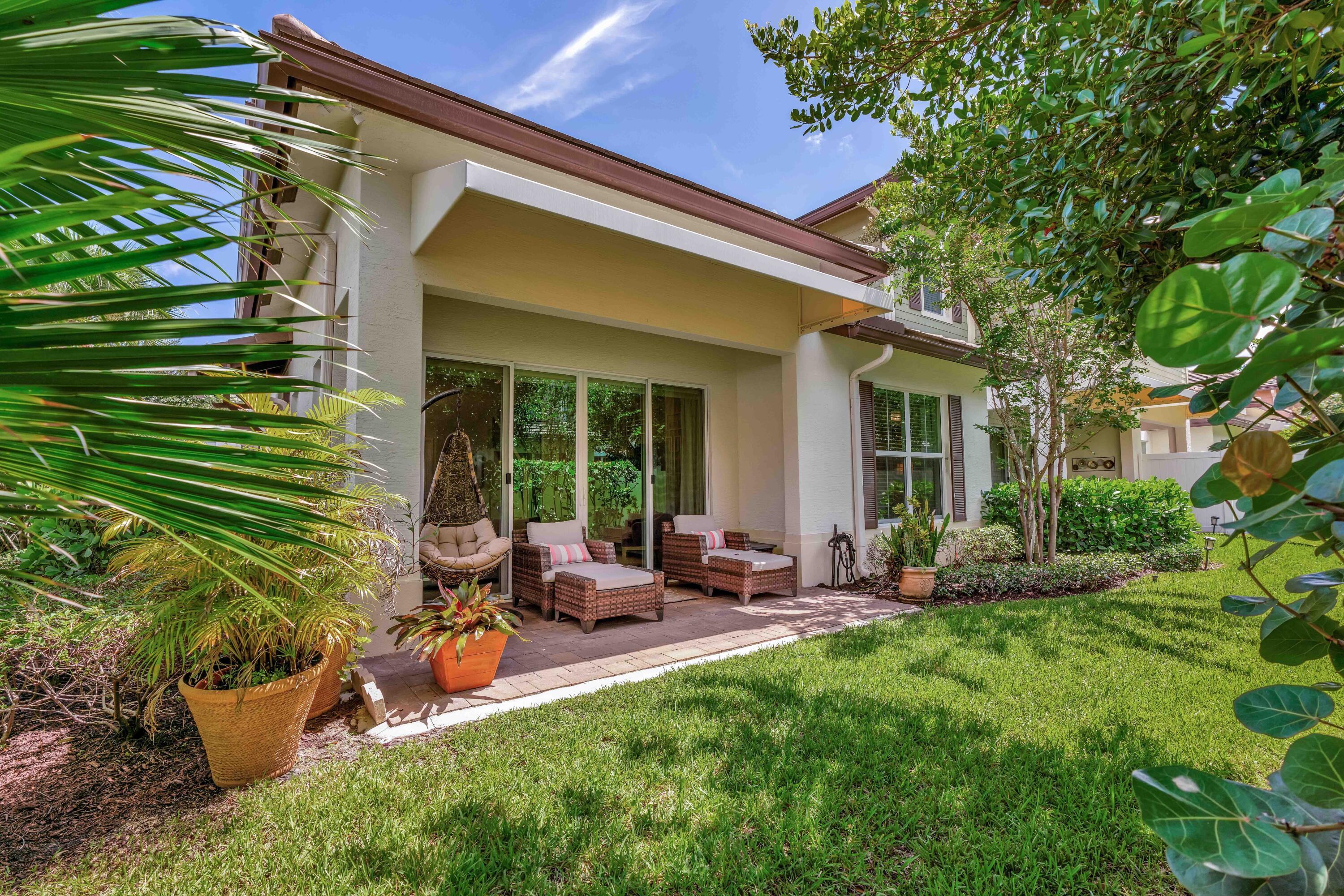 POINTE MIDTOWN - Residential Lease