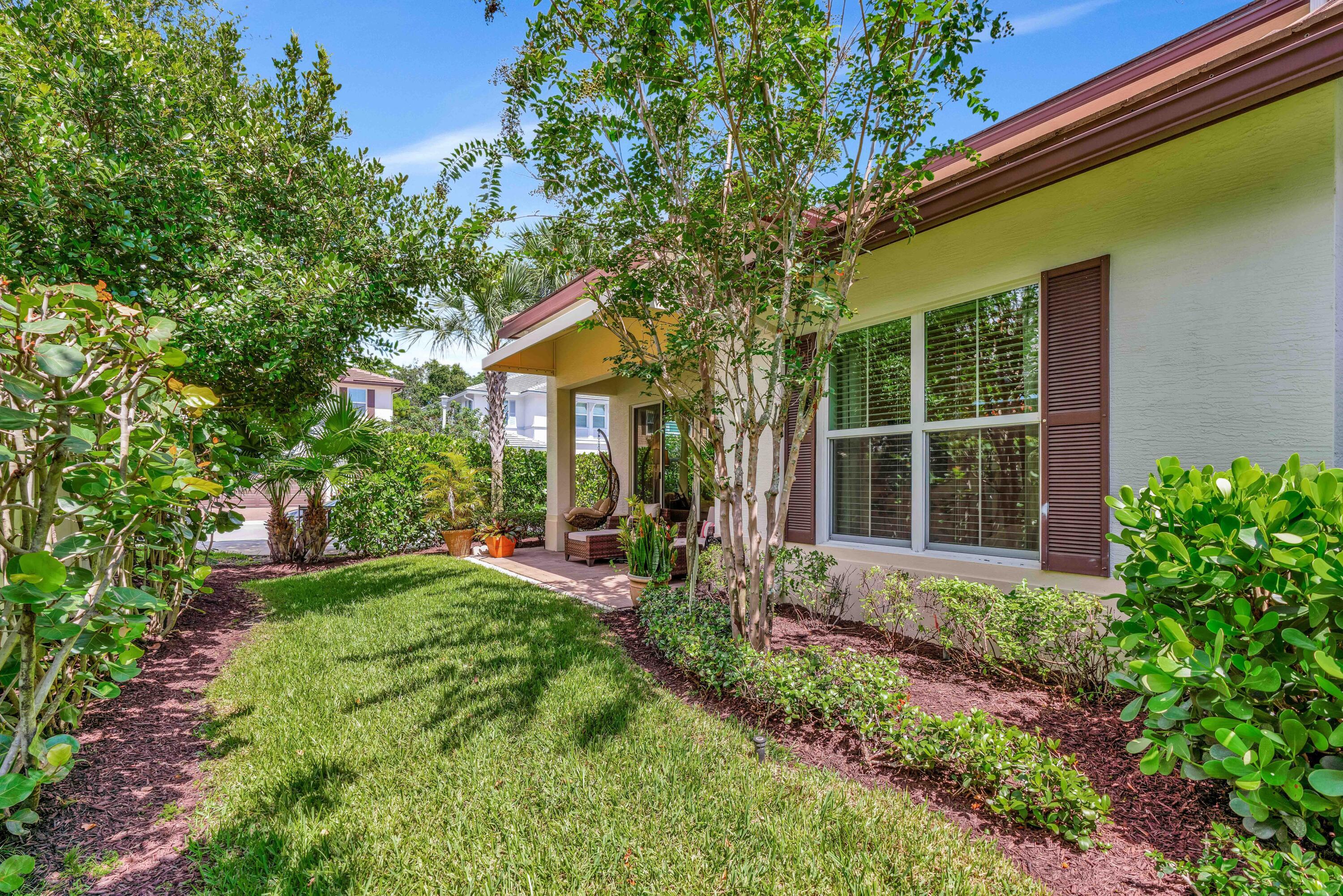 POINTE MIDTOWN - Residential Lease