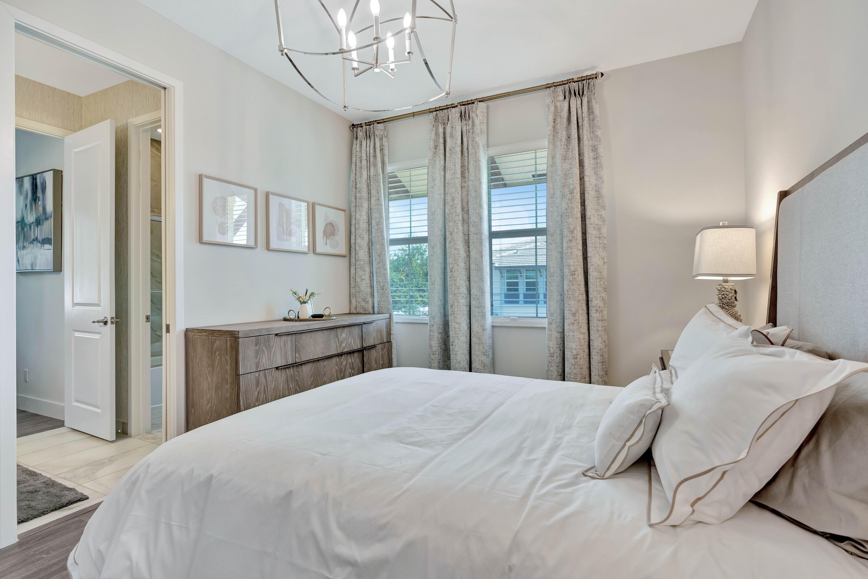 POINTE MIDTOWN - Residential Lease