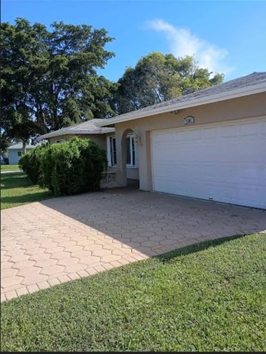 Spacious 3BR/3BA Home with Bonus Rooms in Prime Tamarac Location
Beautifully maintained 2,500 sq ft single-family home just minutes from Sawgrass Expressway and Turnpike. Features include 3 bedrooms, 3 full baths, and two large bonus rooms perfect for a home office or playroom. Located near top-rated schools, this home combines comfort, convenience, and space in a quiet setting with easy access to major highways. Minutes to Sawgrass Mills, Turnpike, and all the best of South Florida living.