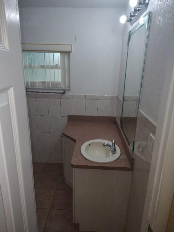 Westwood Community 3 77-4 - Residential Lease