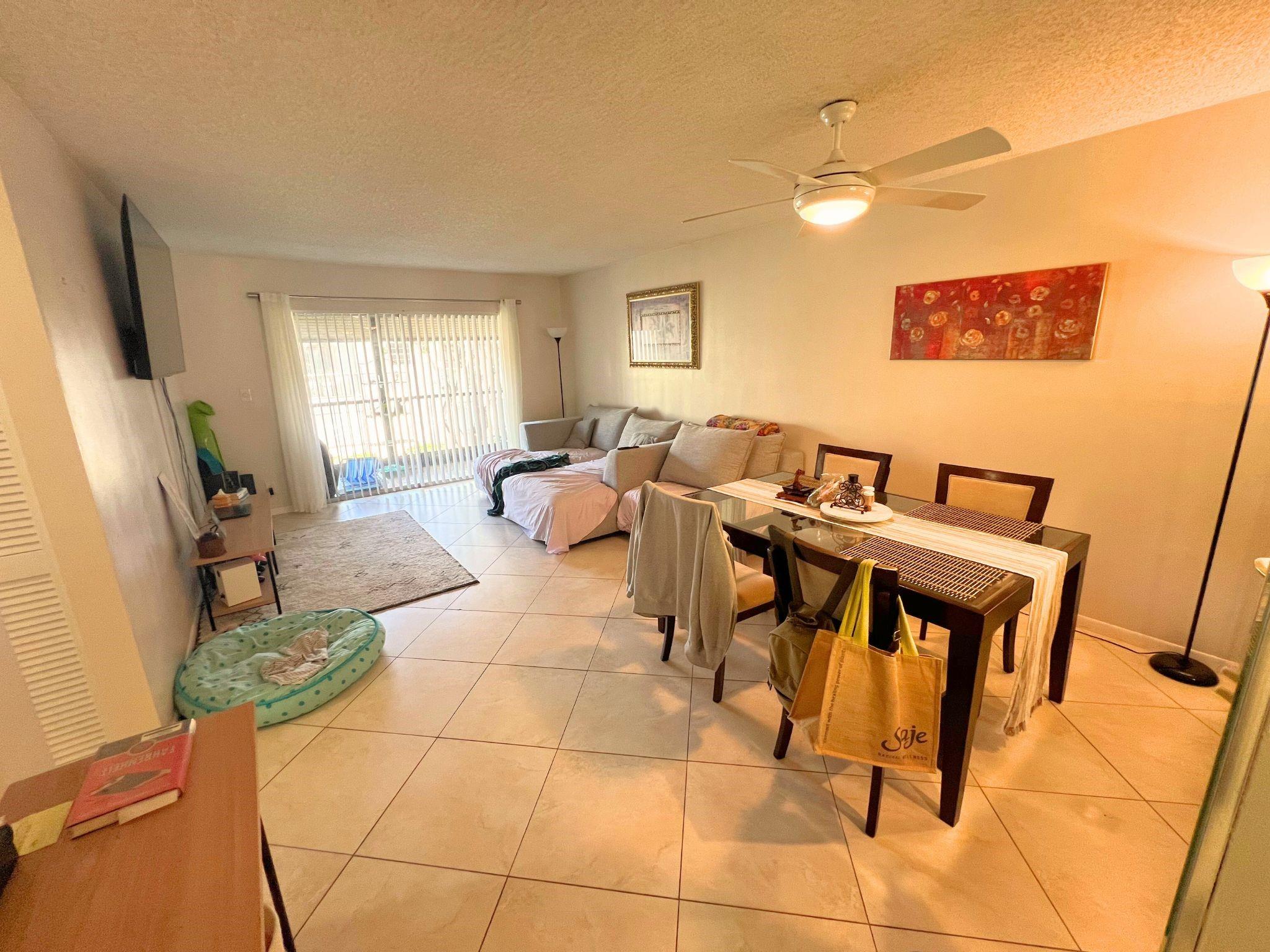 4152 NW 90th Ave 206, Coral Springs, FL, 33065/$149,000 4 4152 NW 90th Ave 206