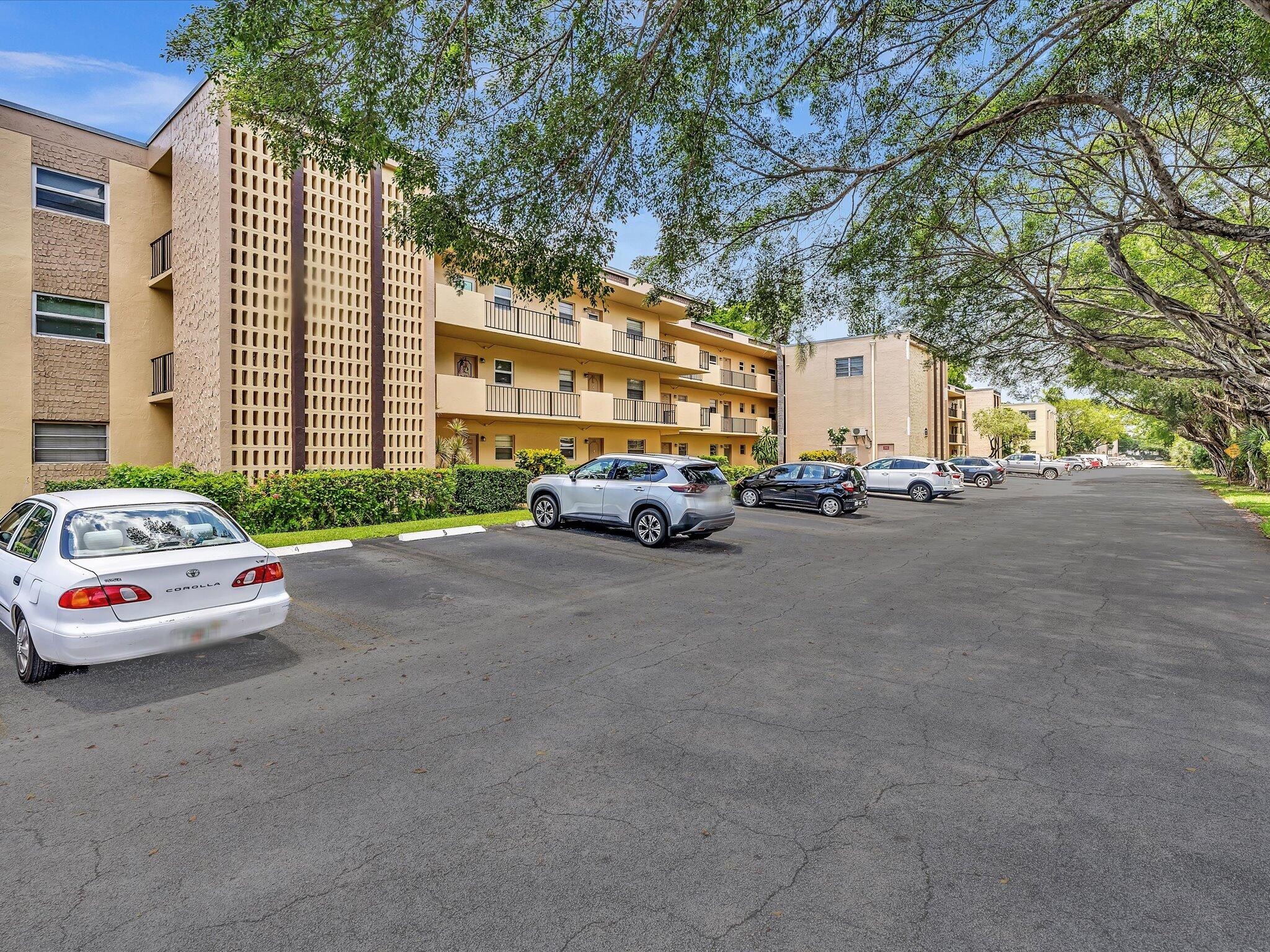 100 Ashbury Road 103, Hollywood FL 33024