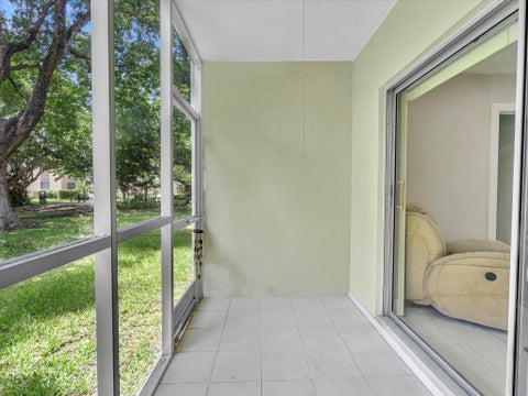 Tiny photo for 100 Ashbury Road #103, Hollywood, FL 33024 (MLS # B26047199)
