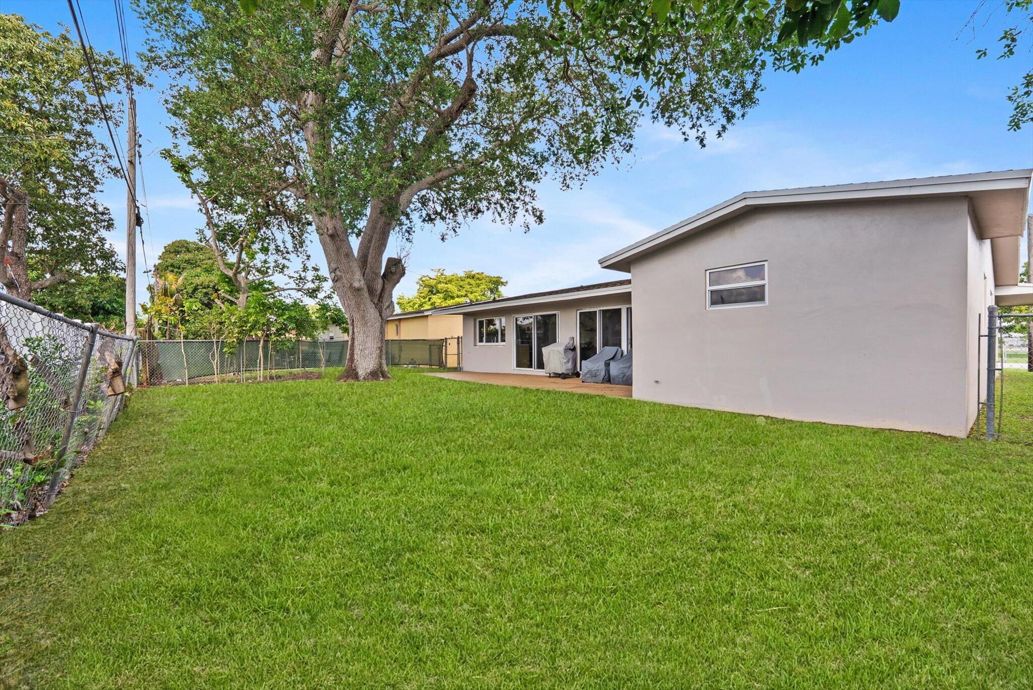 MIRAMAR ISLES SECTION 4 REPLAT - Residential