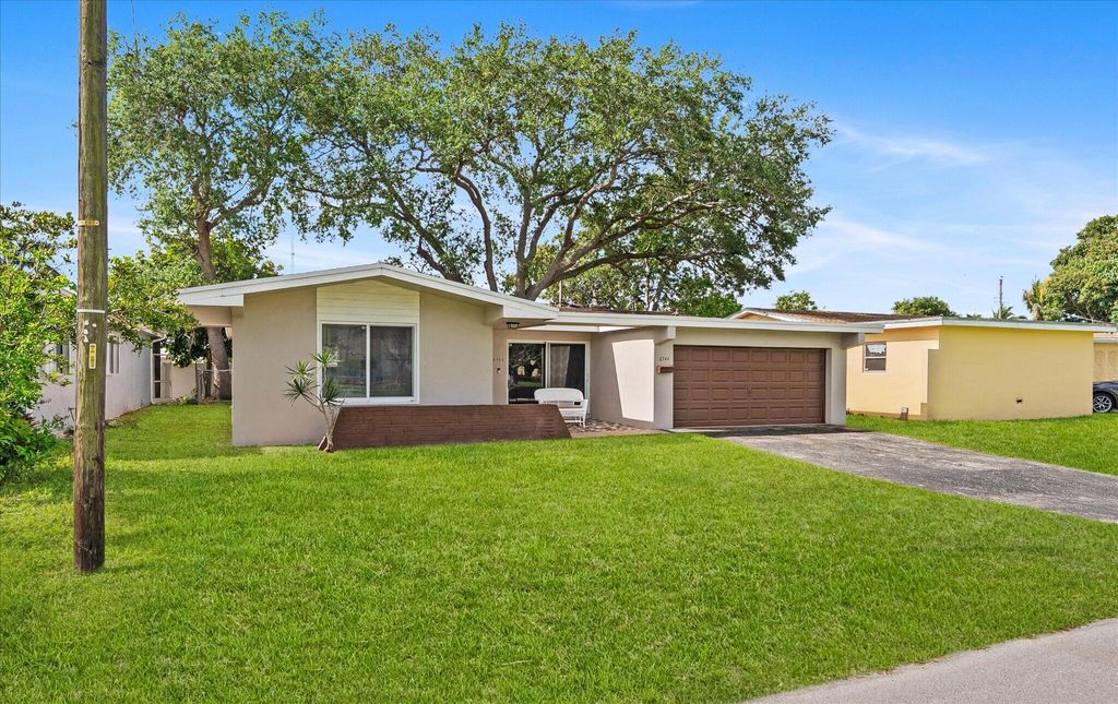 Photo of 6744 SW 34th Court, Miramar, FL 33023 (MLS # B26012530)