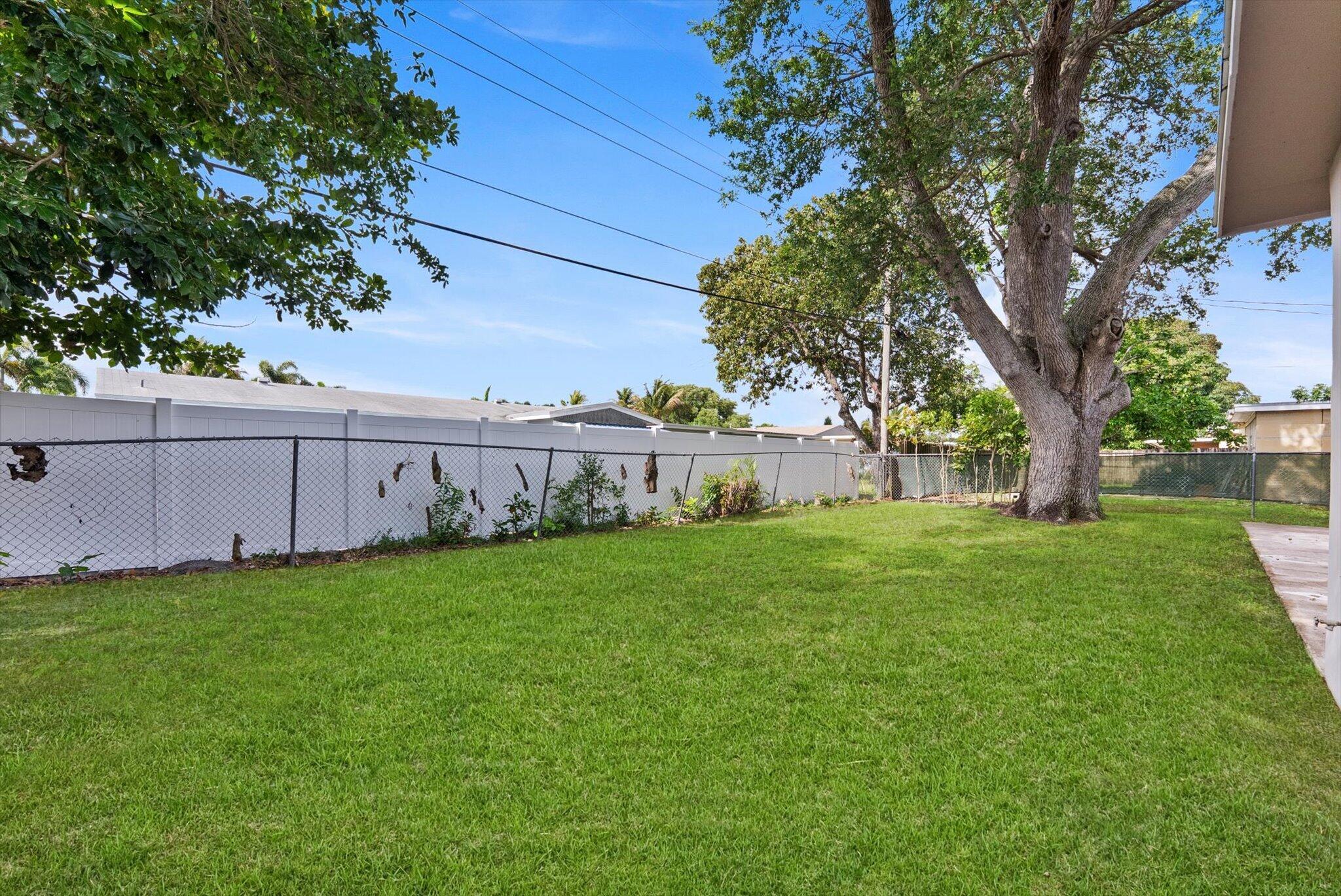 MIRAMAR ISLES SECTION 4 REPLAT - Residential