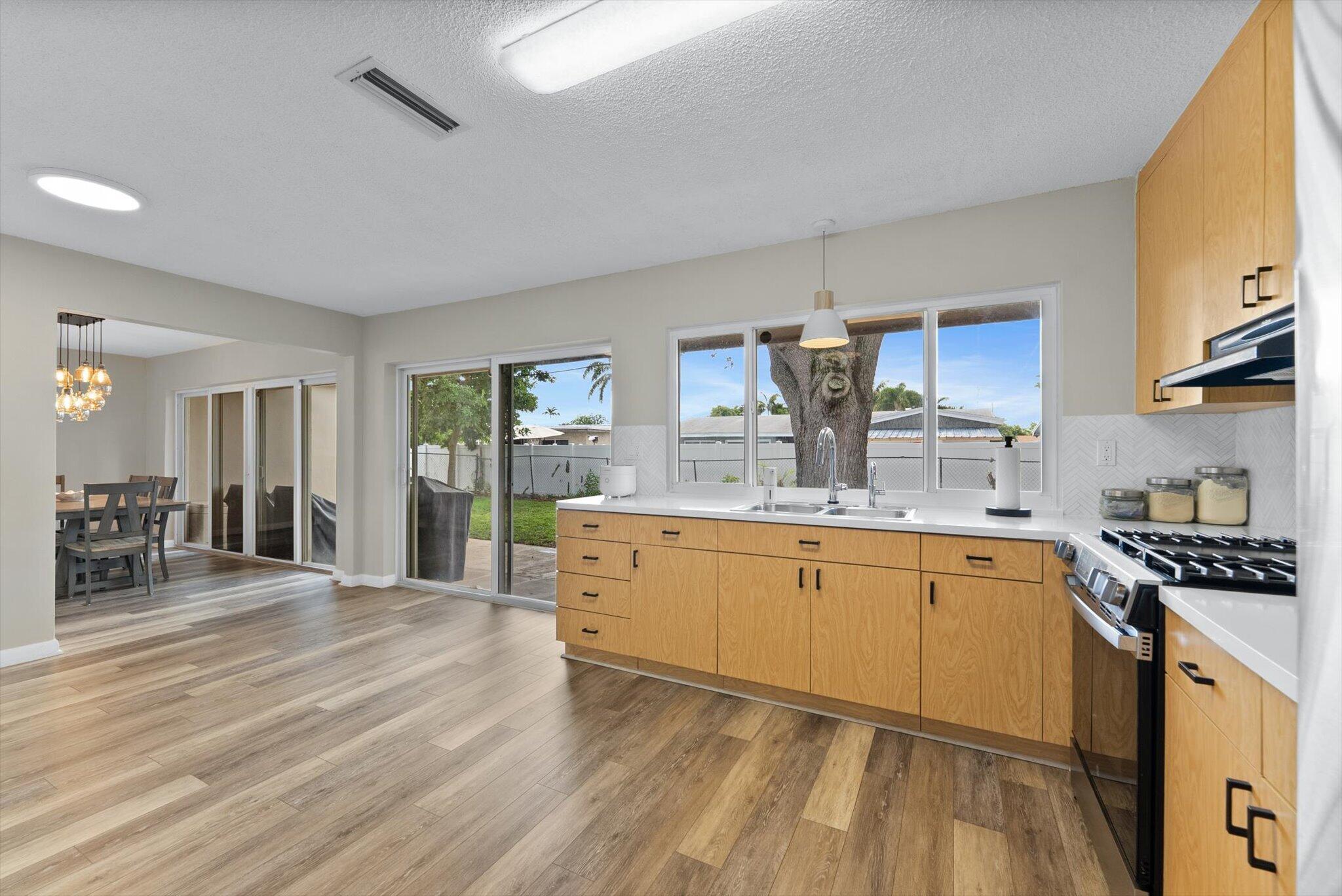 MIRAMAR ISLES SECTION 4 REPLAT - Residential