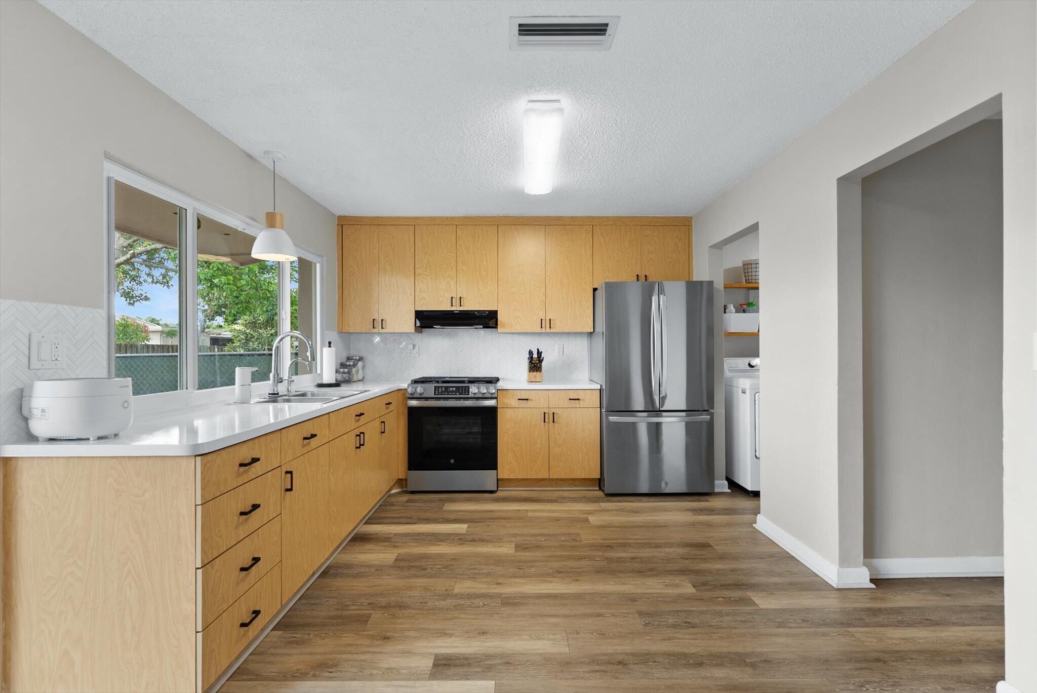 MIRAMAR ISLES SECTION 4 REPLAT - Residential