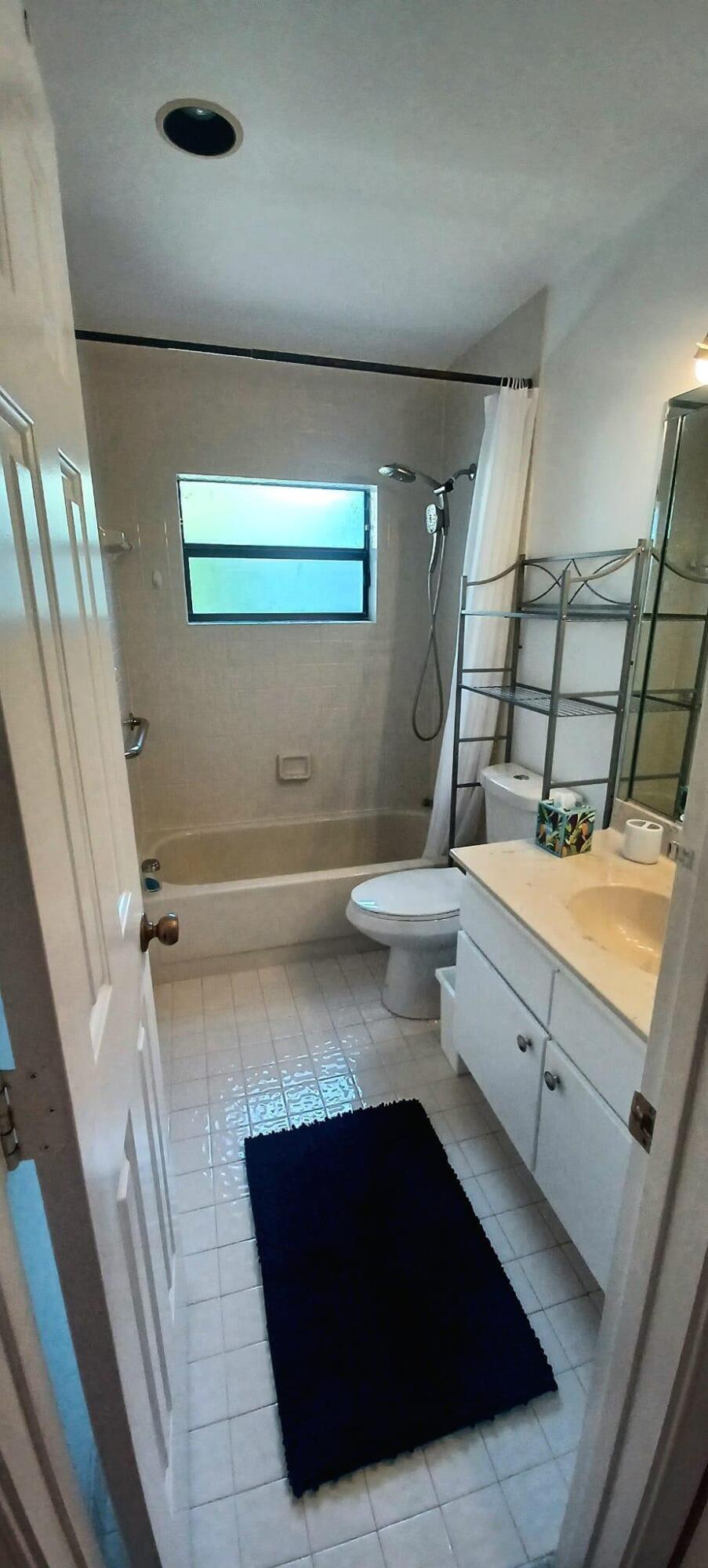 BOCA GREENS 7 - Residential