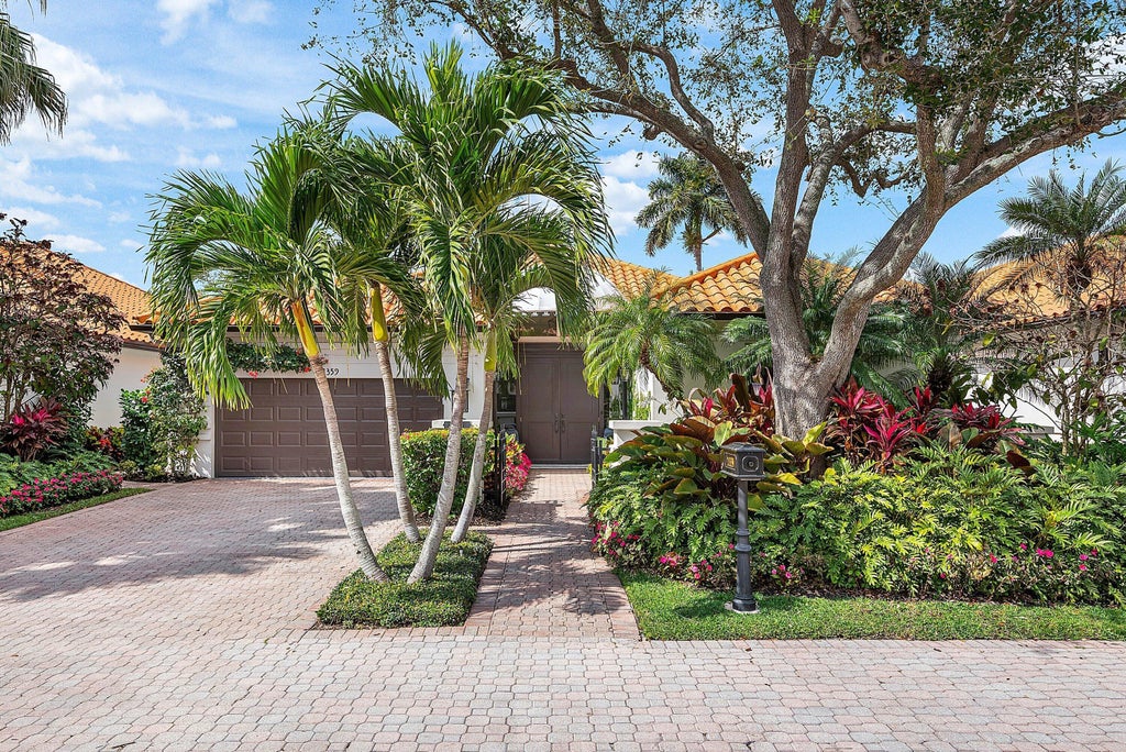 Photo of 21359 HARROW Court, Boca Raton, FL 33433 (MLS # B26073499)