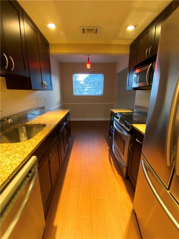 LANDINGS HARBORAGE - Residential Lease