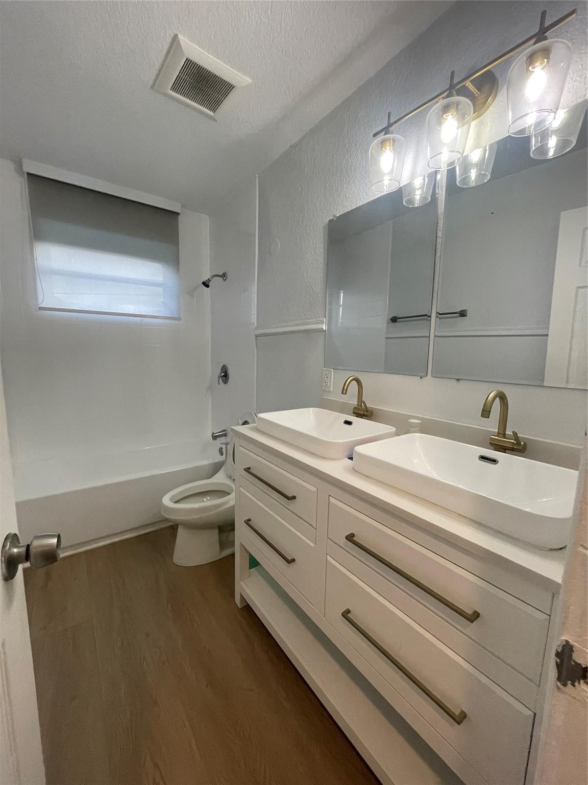 POMPANO PARK SEC 1 - Residential Lease