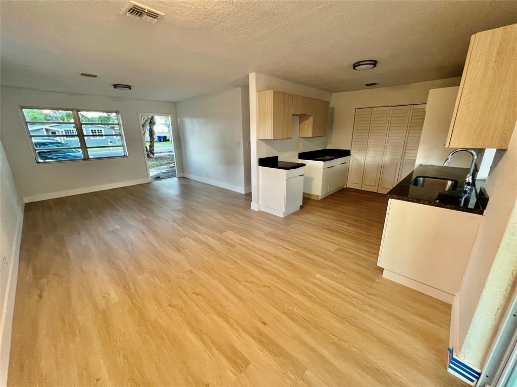 POMPANO PARK SEC 1 - Residential Lease
