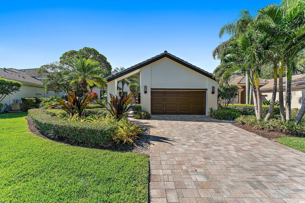 Photo of 13220 Verdun Drive, Palm Beach Gardens, FL 33410 (MLS # R10980429)