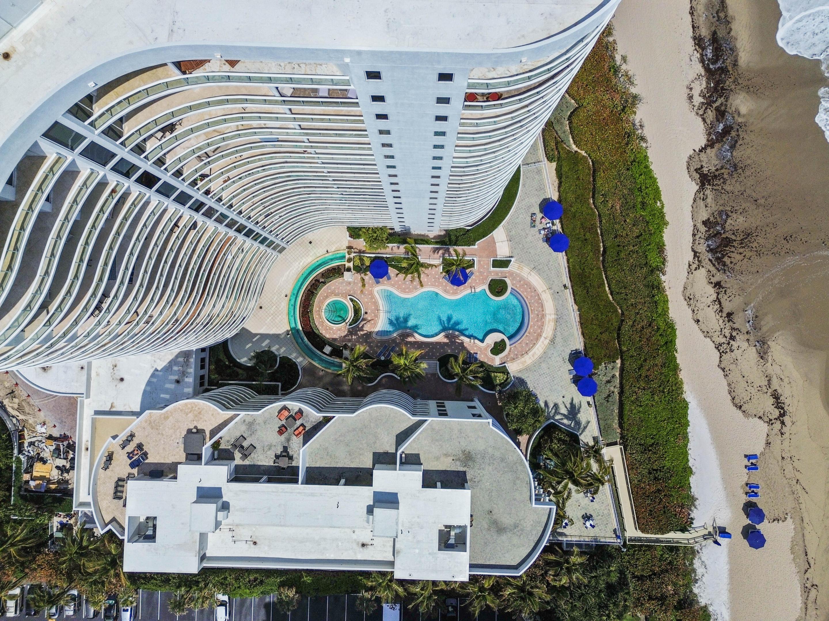 BEACH FRONT AT SINGER ISLAND - Residential