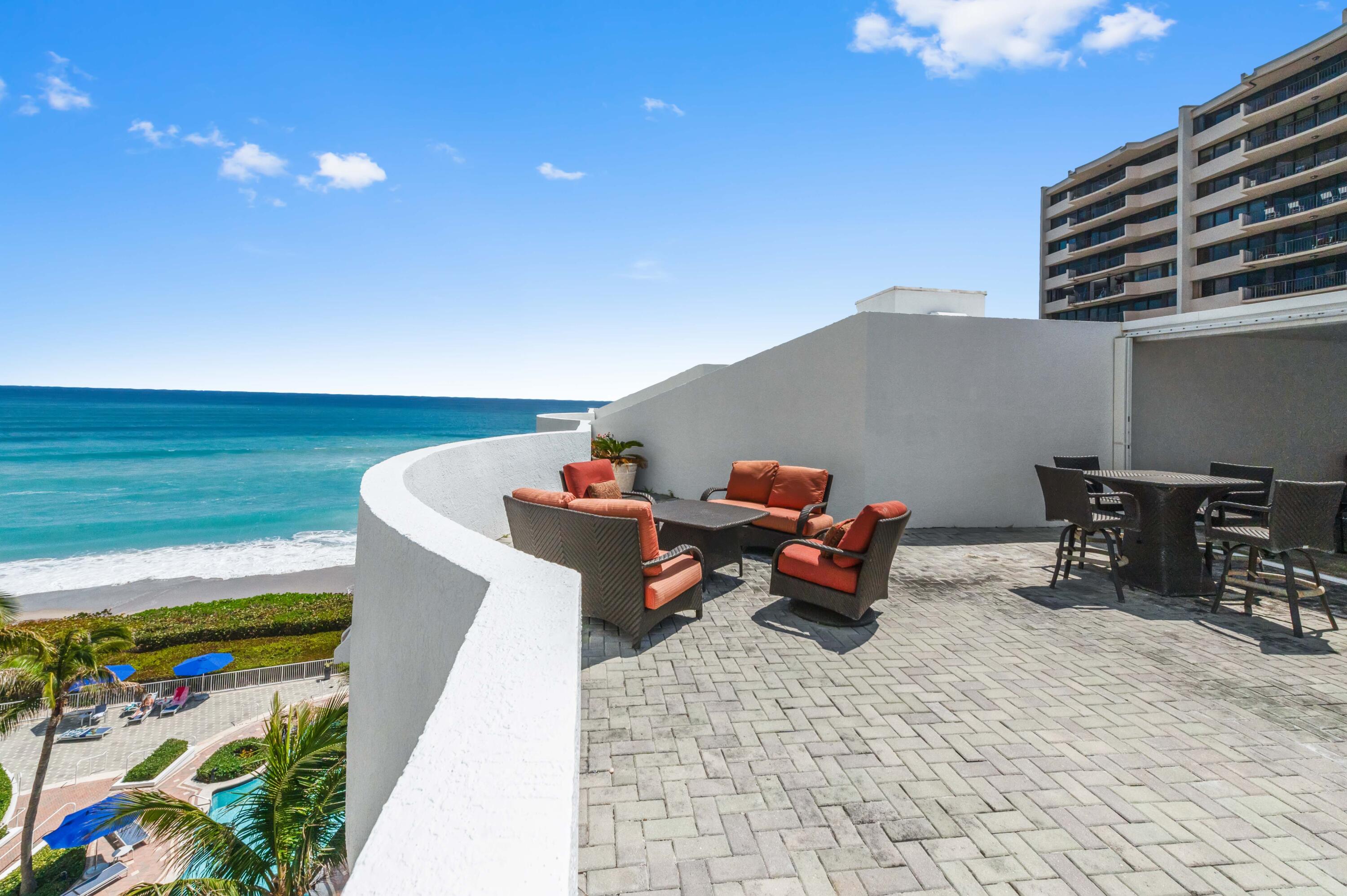 BEACH FRONT AT SINGER ISLAND - Residential