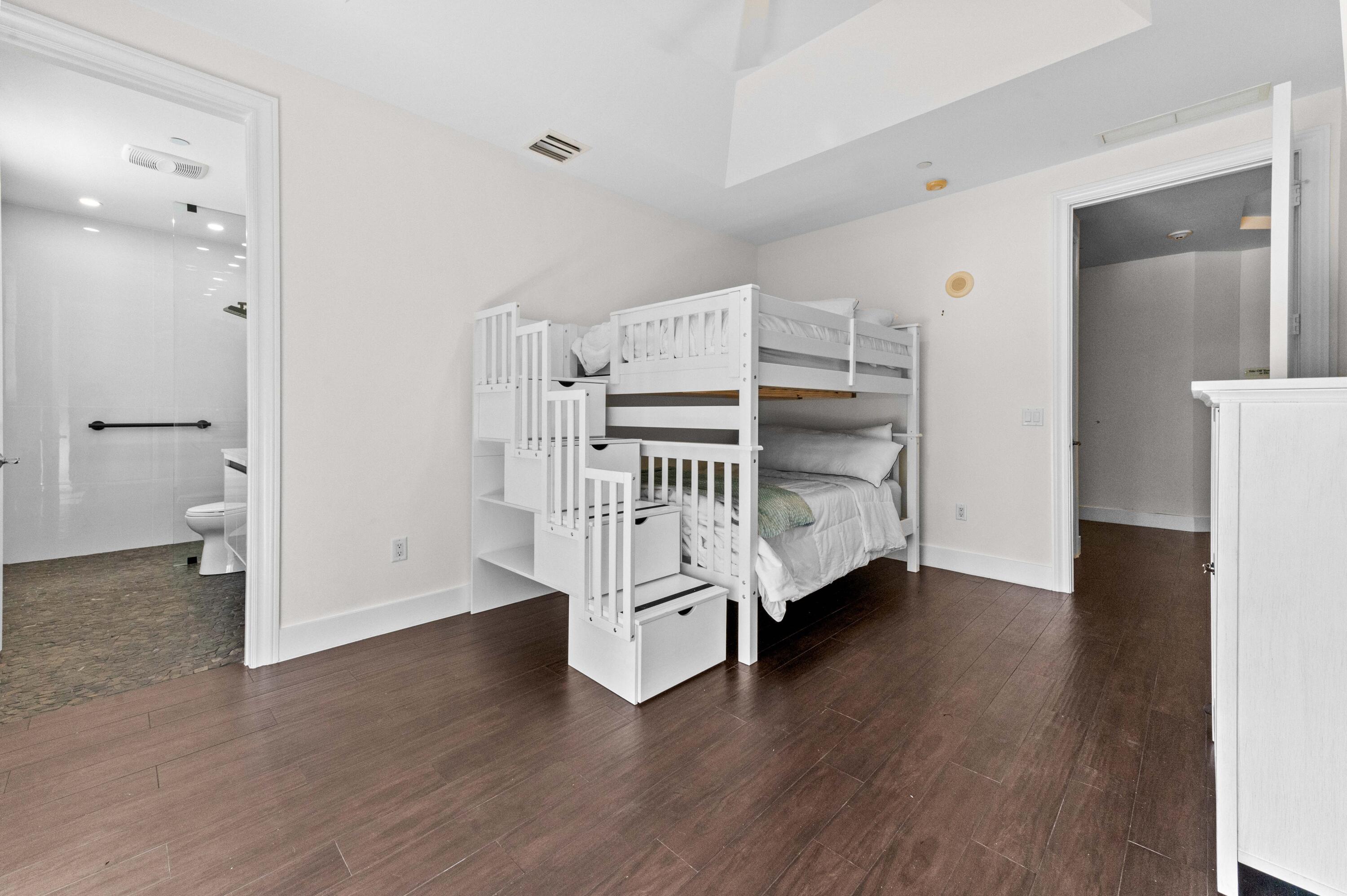 BEACH FRONT AT SINGER ISLAND - Residential