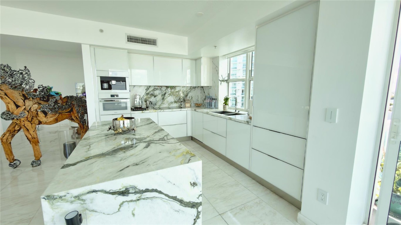 360 Condo B - Residential Lease