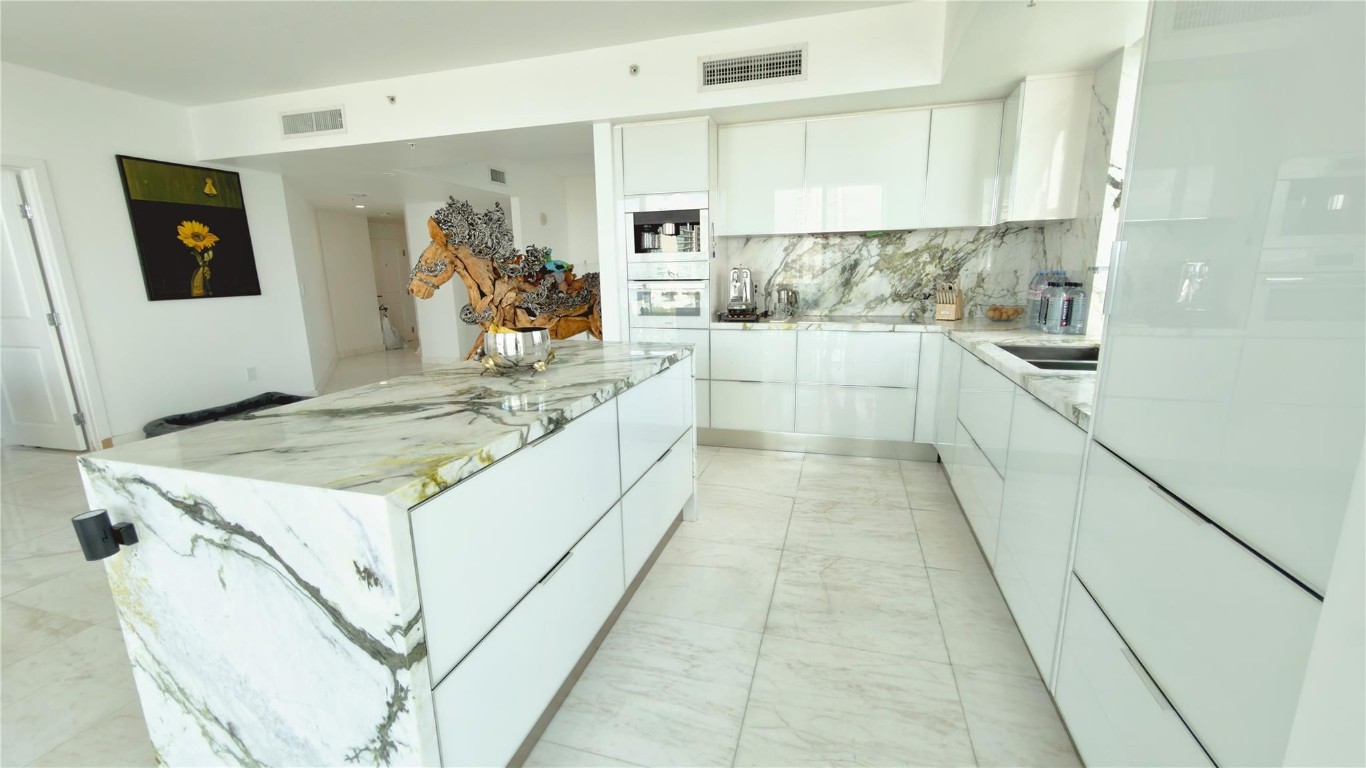 360 Condo B - Residential Lease