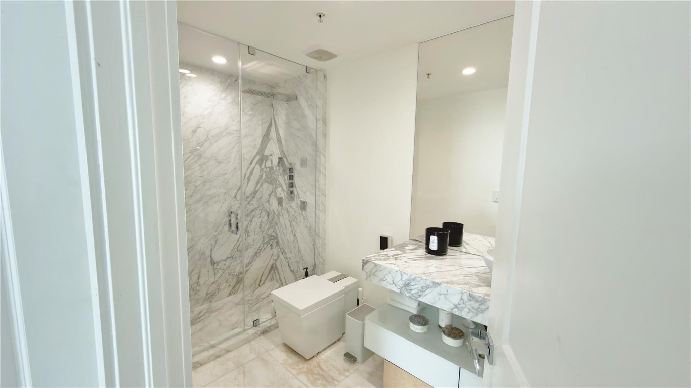 360 Condo B - Residential Lease