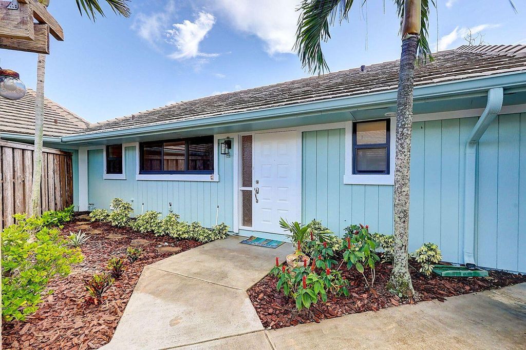 Photo of 1127 E Seminole Avenue #34b, Jupiter, FL 33477 (MLS # R10946710)