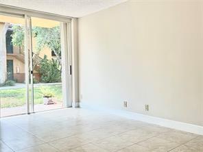 Lakes Of Jacaranda Condo - Residential Lease