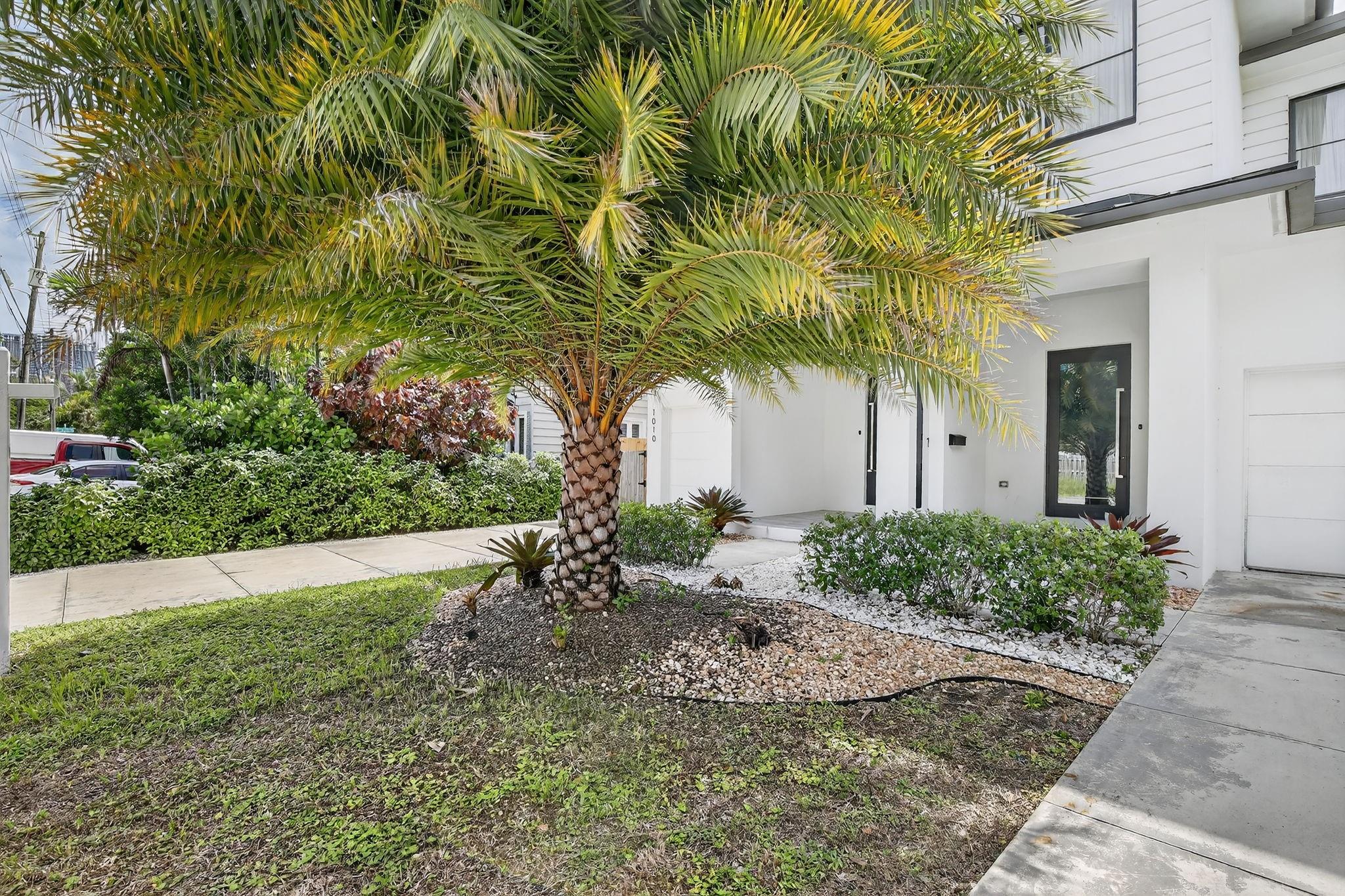 Sailboat bend townhomes - Residential