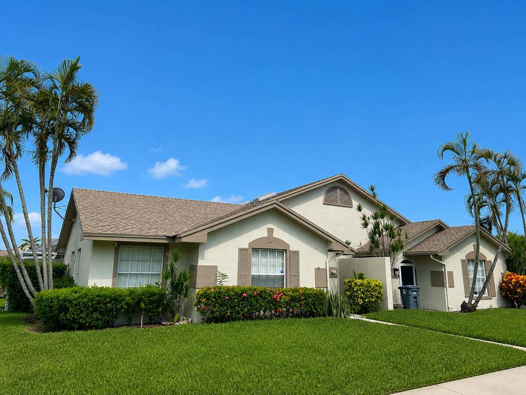 Photo of 9621 BOCA GARDENS Circle N #C, Boca Raton, FL 33496 (MLS # B26060516)