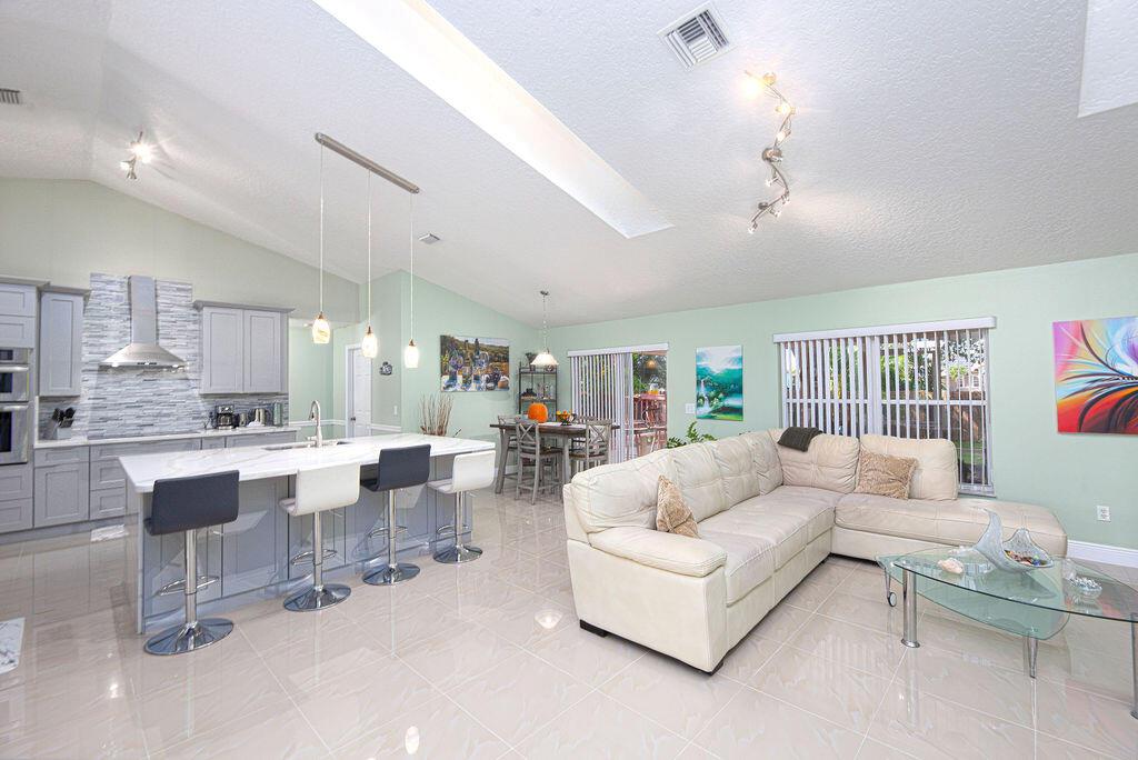 PORT ST LUCIE SECTION 39 - Residential