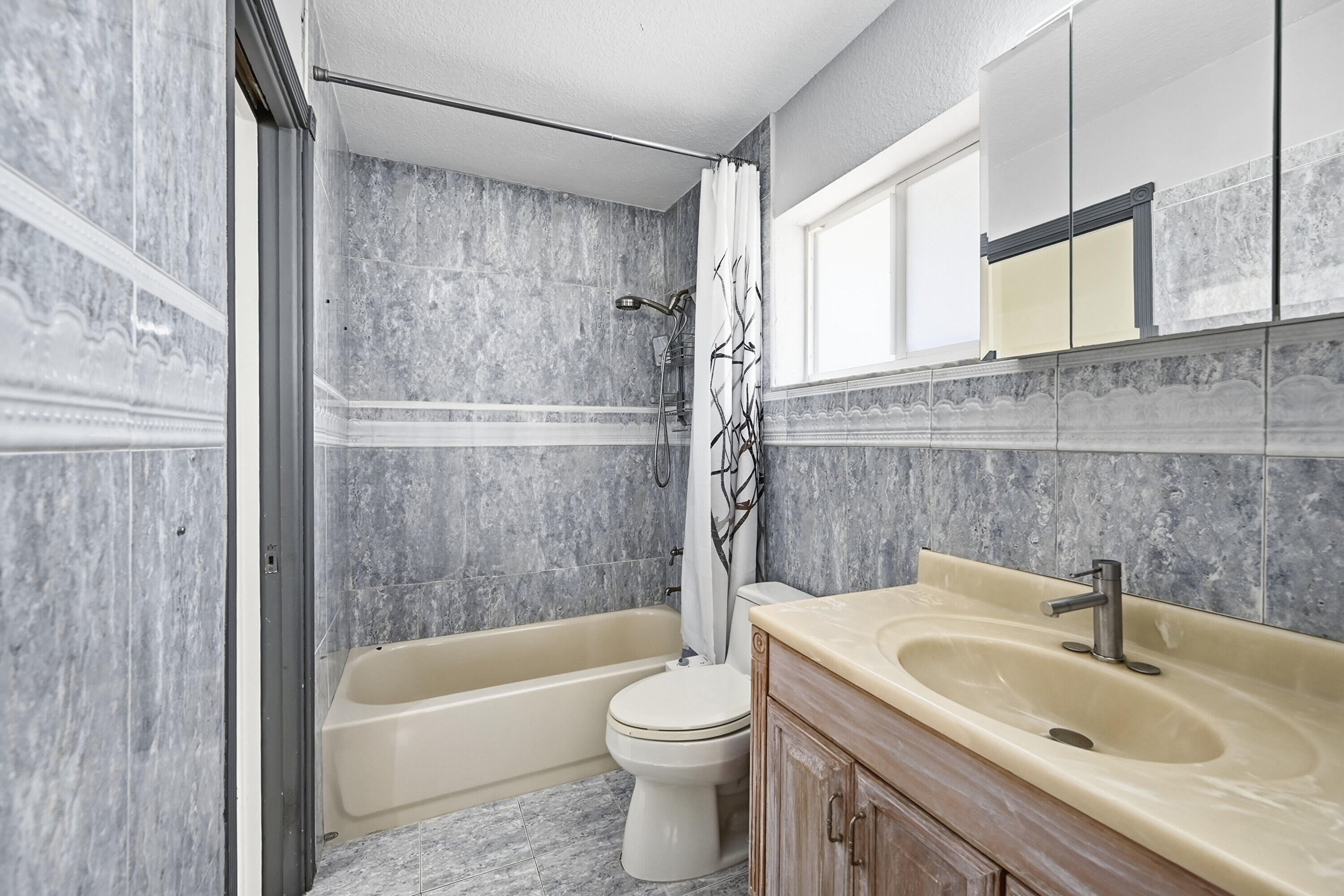 PLANTATION GARDENS SEC 5 - Residential