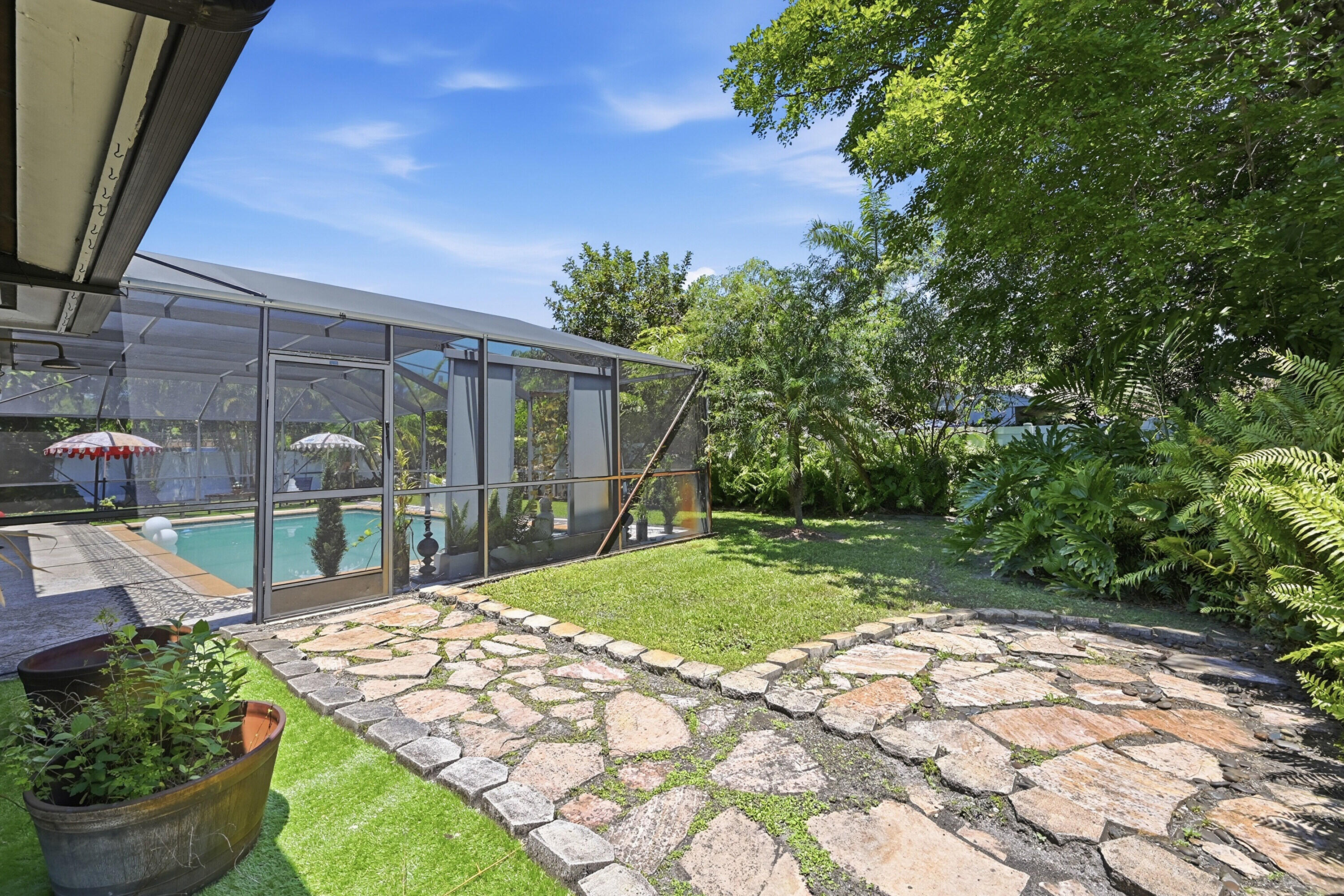 PLANTATION GARDENS SEC 5 - Residential