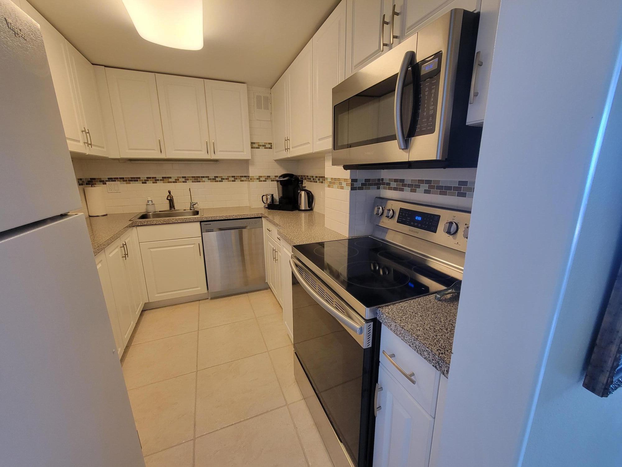 2800 N Flagler Drive 702