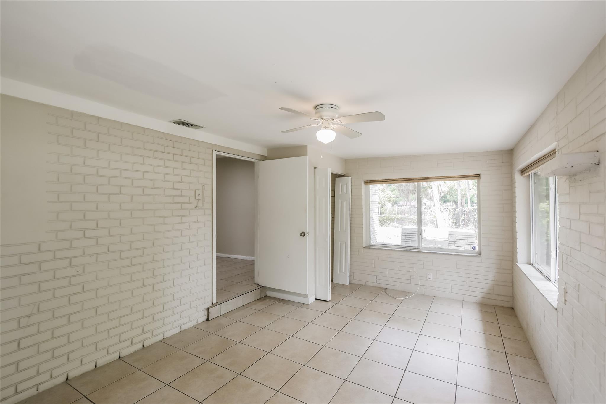 1021 NW 25th Way