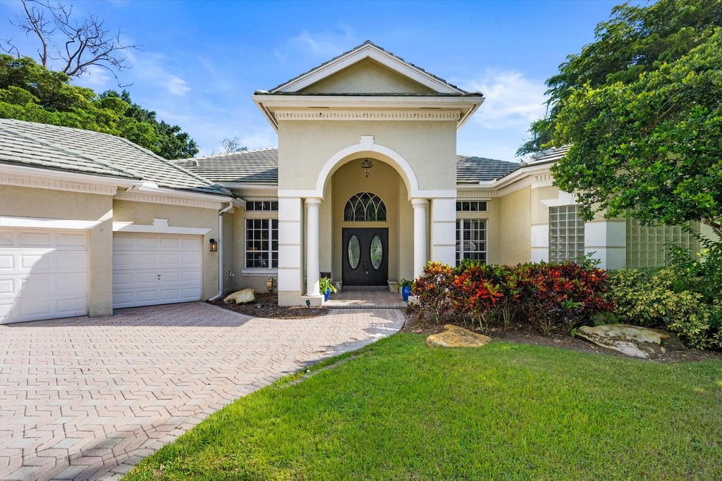 Photo of 762 Pine Chase Court, Wellington, FL 33414 (MLS # R11132645)