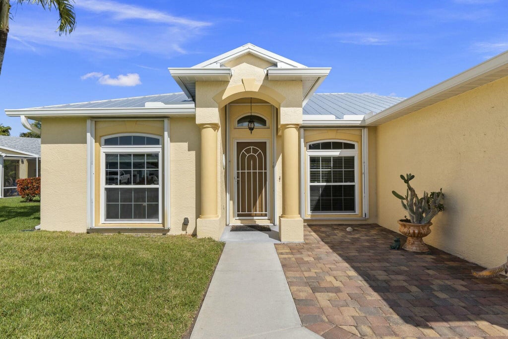 Photo of 537 NE Pecos Way, Jensen Beach, FL 34957 (MLS # R11064709)