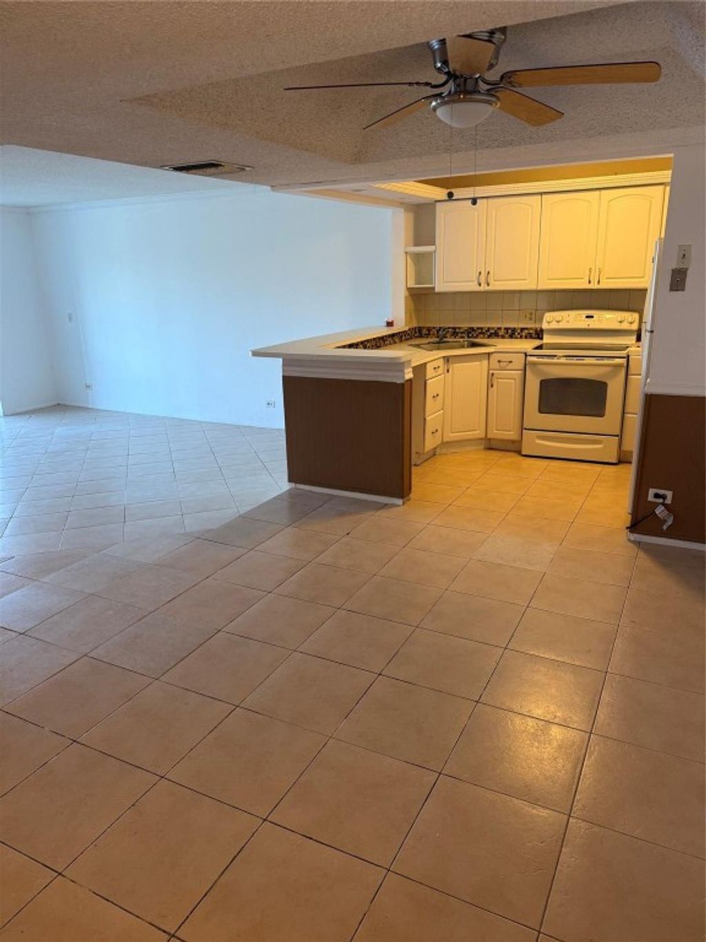 Photo of 3740 Inverrary Drive #3D, Lauderhill, FL 33319 (MLS # F10542452)