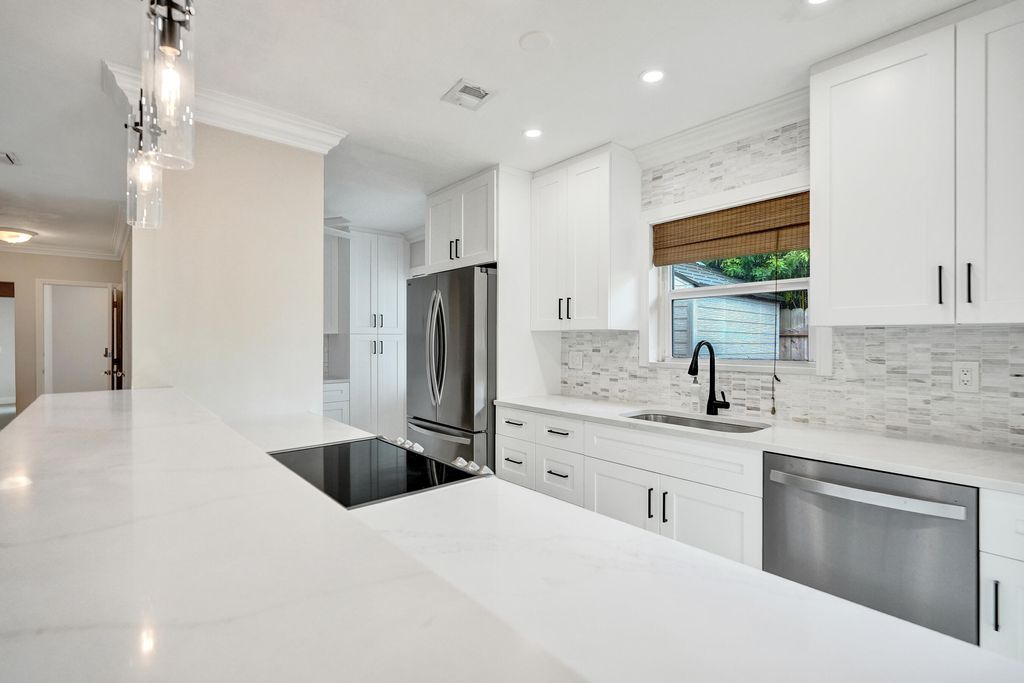 Photo of 1145 NE 12th Avenue, Fort Lauderdale, FL 33304 (MLS # B26009653)