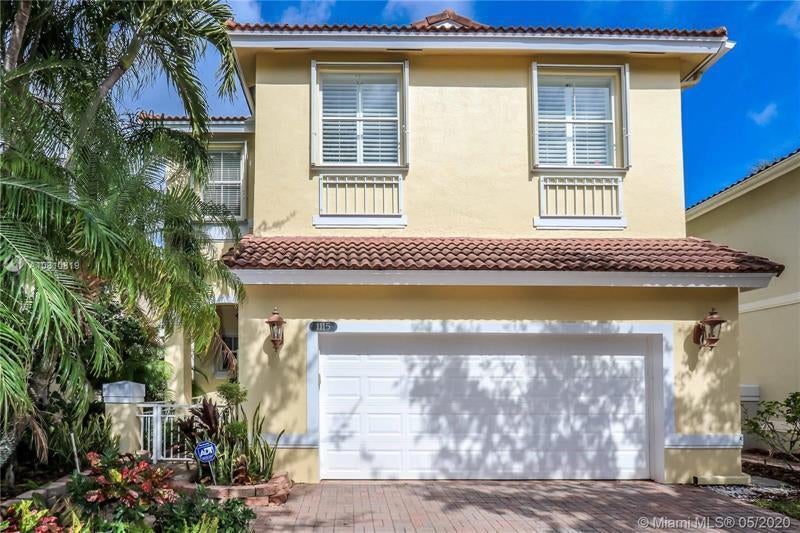 Photo of 1115 Linden Street, Hollywood, FL 33019 (MLS # B26031860)