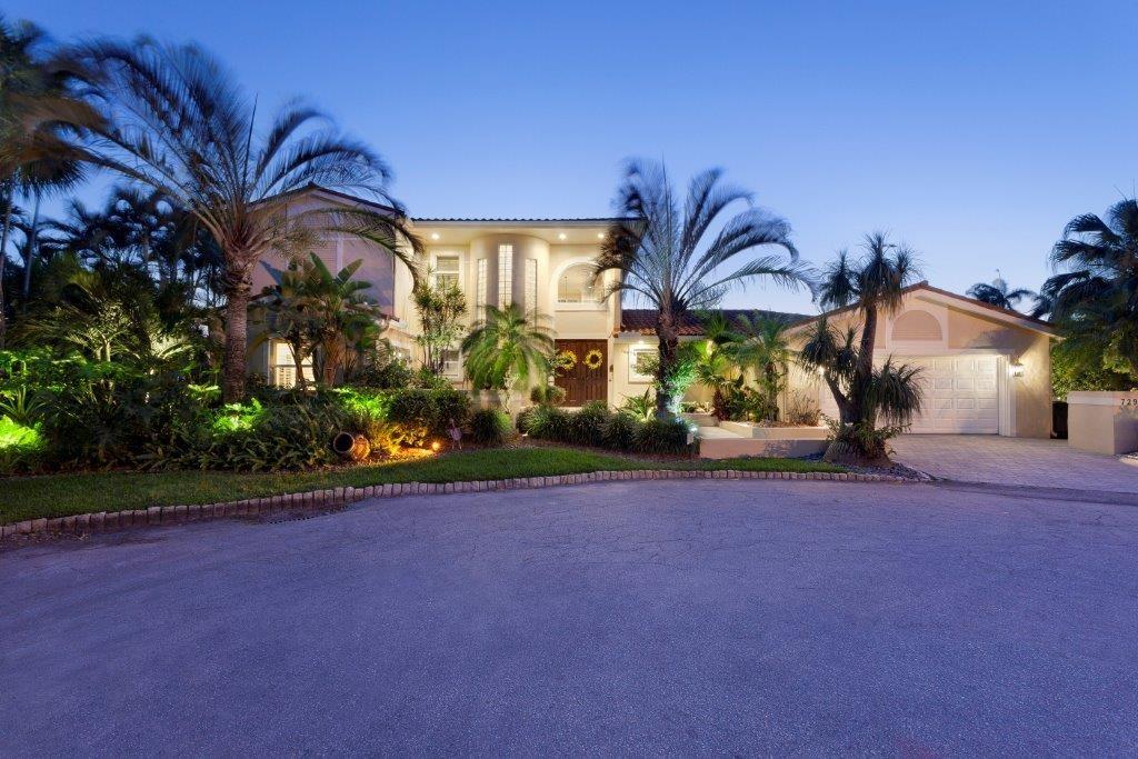 LAS OLAS ISLES - Residential