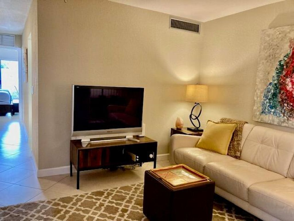 Photo of 1100 E Indiantown Road #304, Jupiter, FL 33477 (MLS # R11082137)