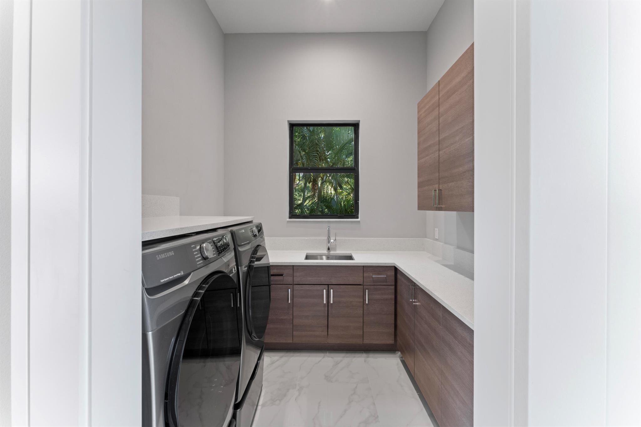 AQUA BONITA PARK - Residential