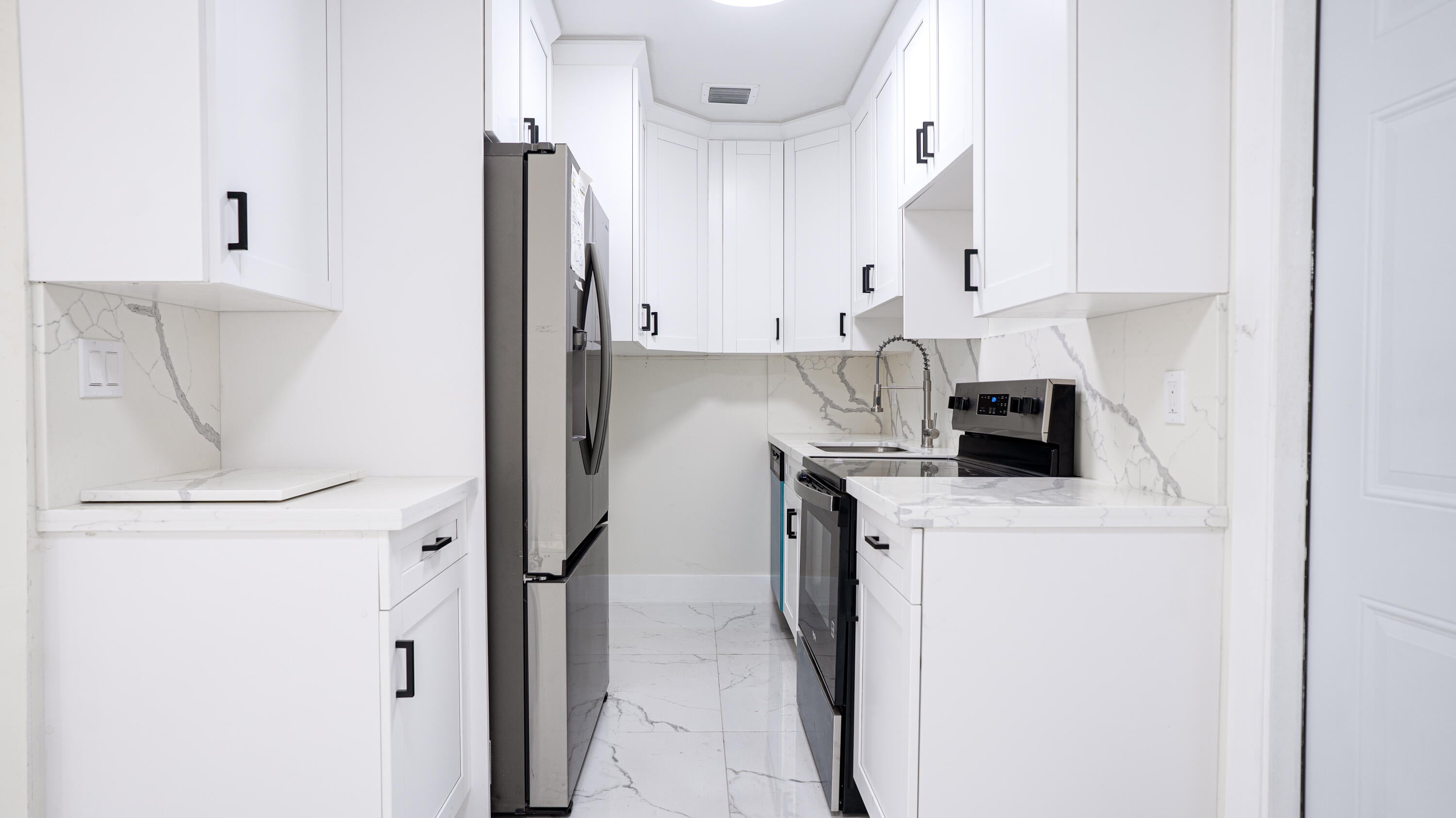 View photos, virtual tours, details... 15740 NW 18TH Avenue