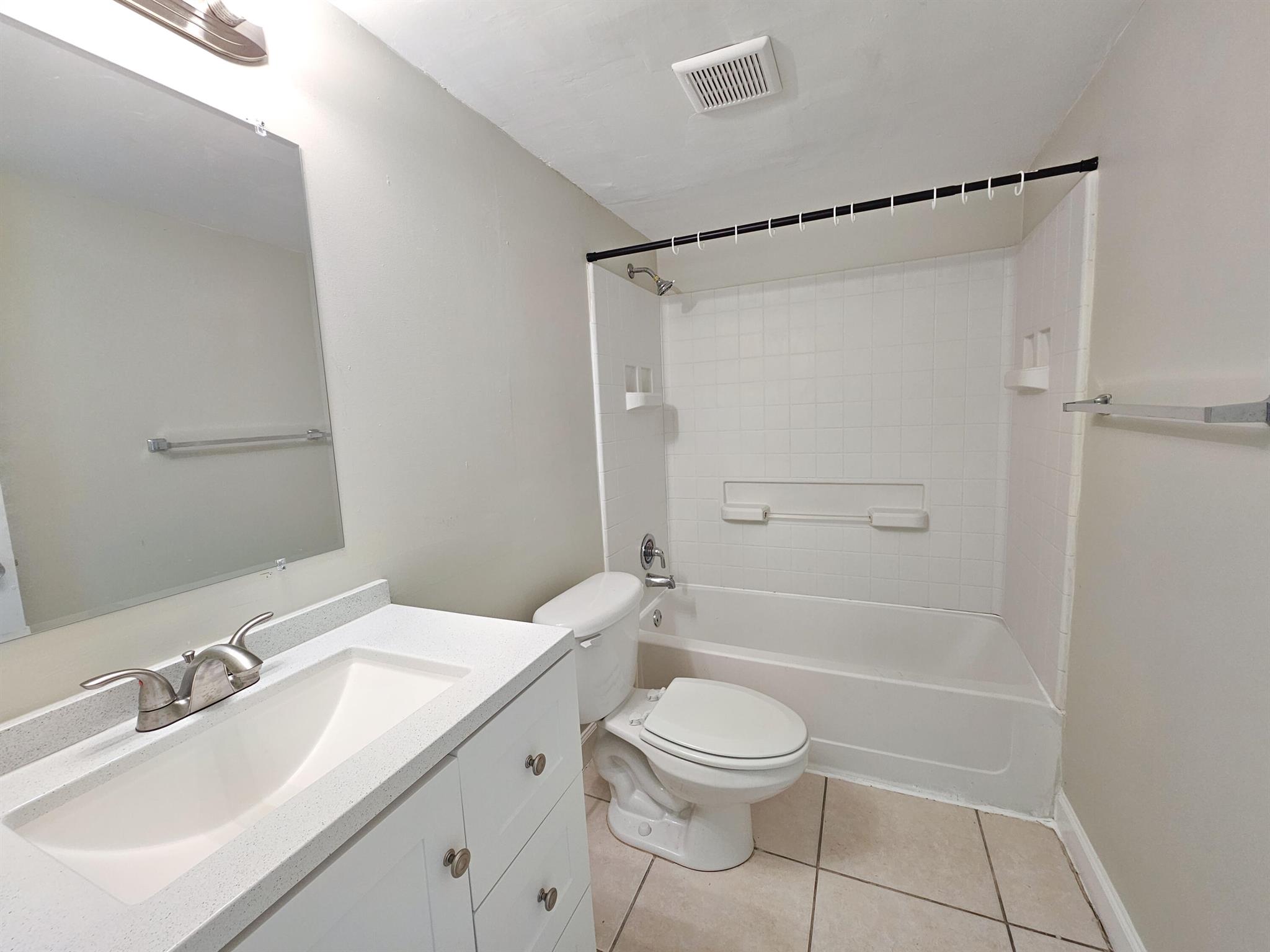 APARTMENTS AT TIMBERLAKE - Residential Lease